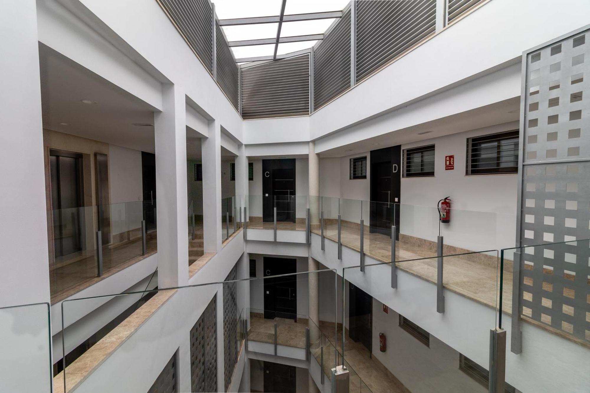 Nt Luxury Central Duplex With Terrace & Parking Малага Экстерьер фото