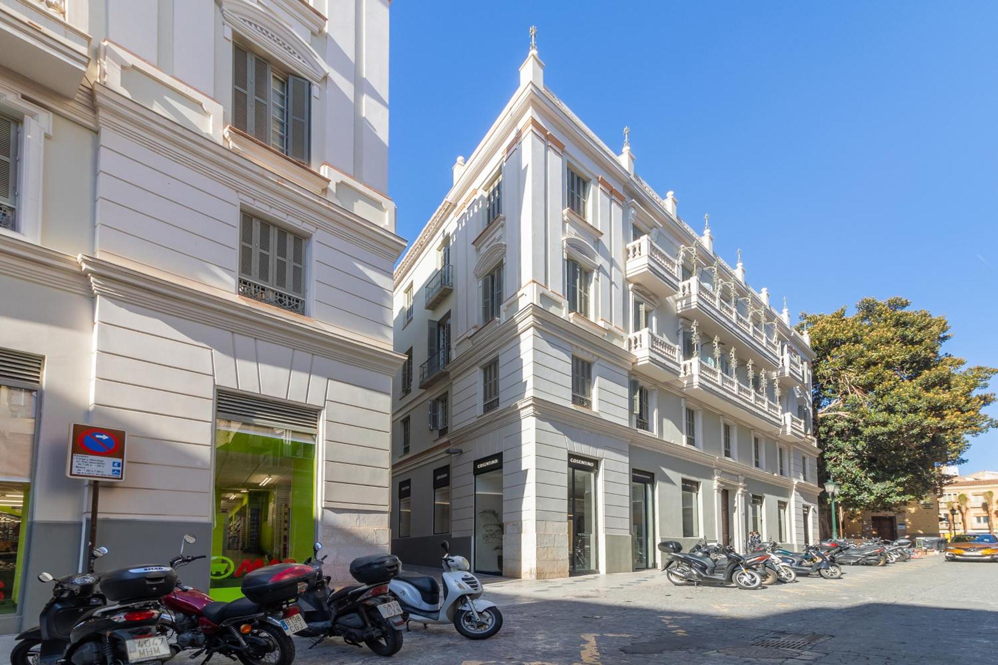 Nt Luxury Central Duplex With Terrace & Parking Малага Экстерьер фото
