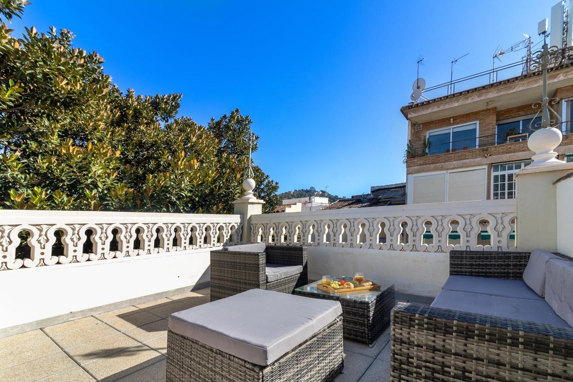 Nt Luxury Central Duplex With Terrace & Parking Малага Экстерьер фото