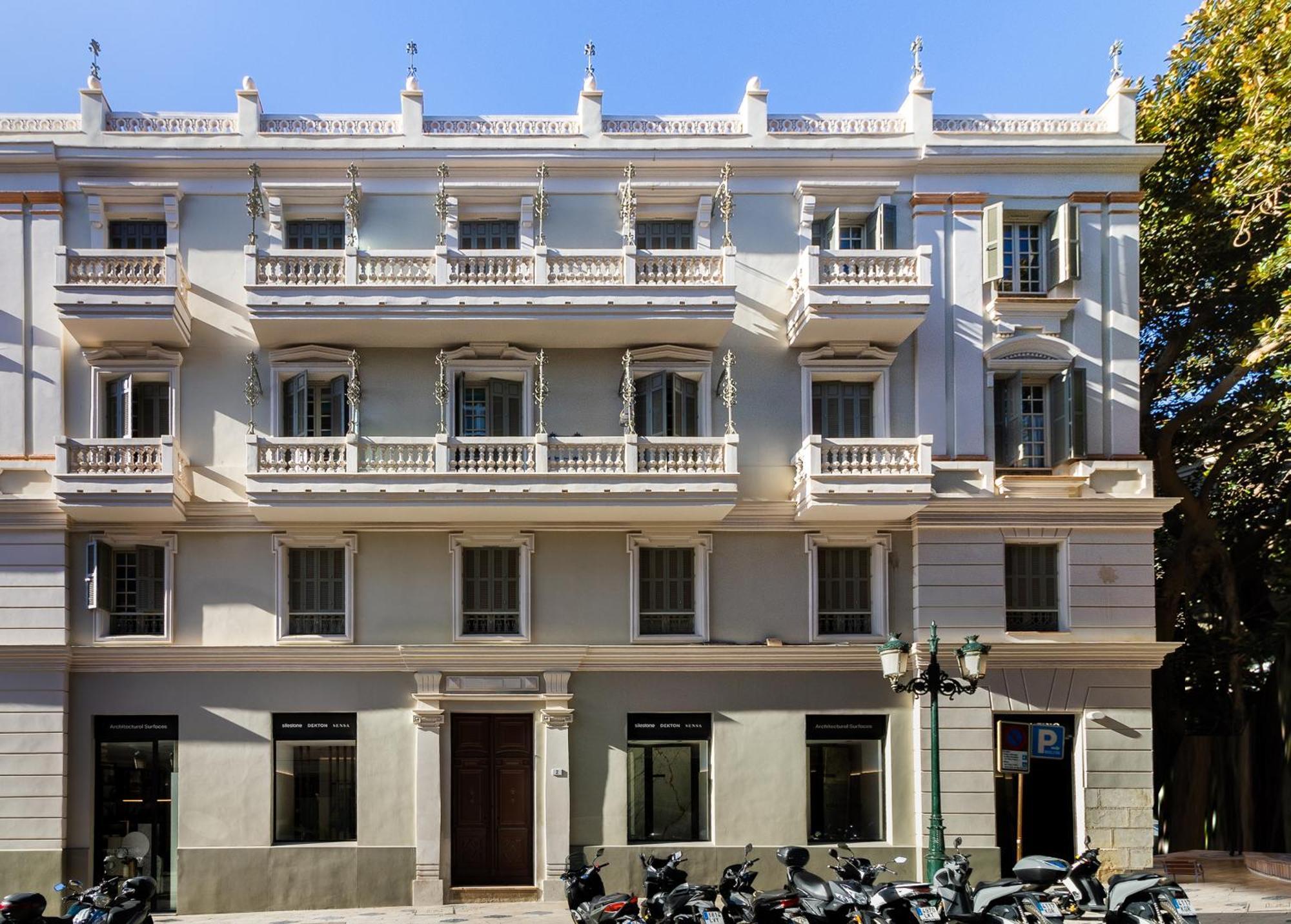Nt Luxury Central Duplex With Terrace & Parking Малага Экстерьер фото